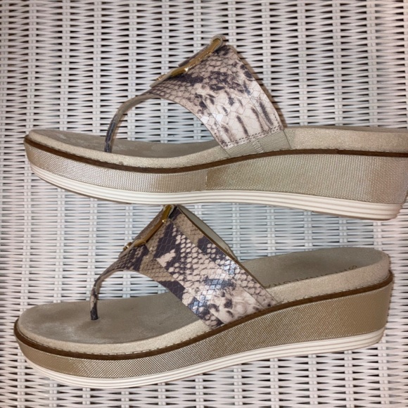 Cole Haan Original Grand Flatform(Platform) Python Snake Print Thong Sandal, - Picture 4 of 9